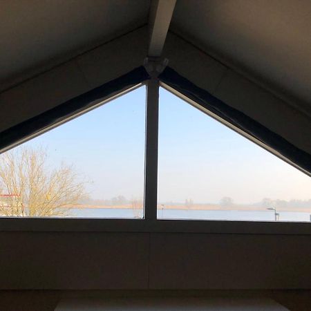 Bed And Breakfast De Biesbosch - In 'T Riet Дриммелен Экстерьер фото