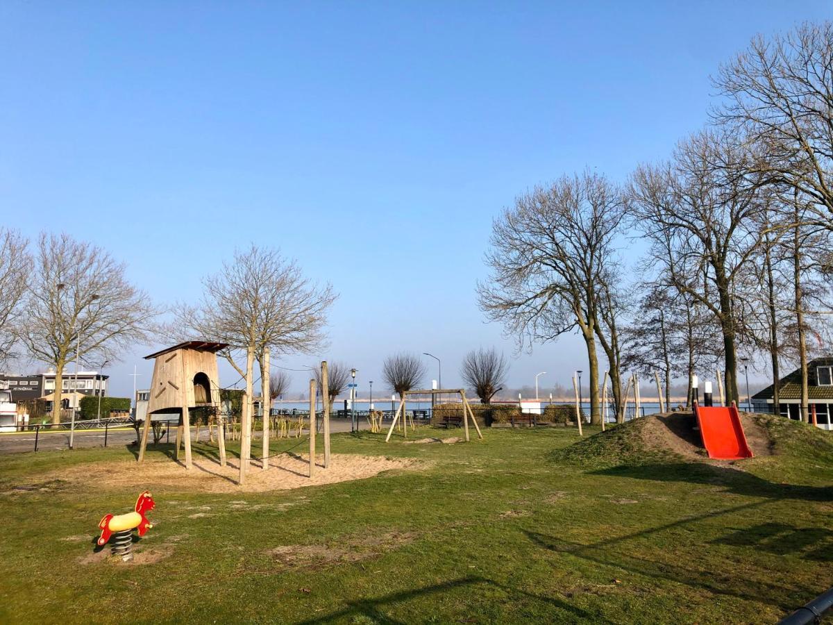 Bed And Breakfast De Biesbosch - In 'T Riet Дриммелен Экстерьер фото